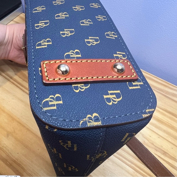 Project Bag Dooney & Bourke Navy and Yellow Shoulder Bag - Picture 12 of 16